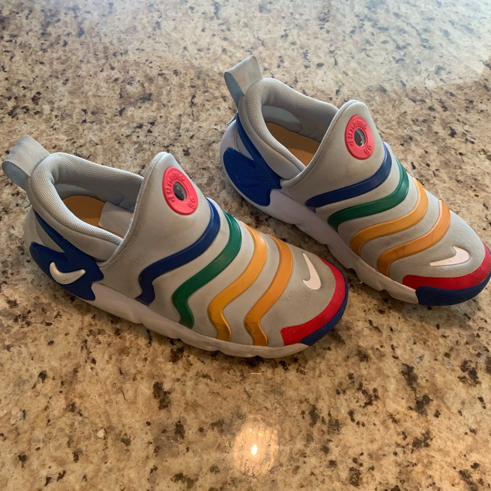 Nike Dynamo Go Flyease